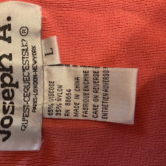 Women’s “Joseph A” Coral Top w/ shell embellishments-Size Large NWT - Picture 6 of 8